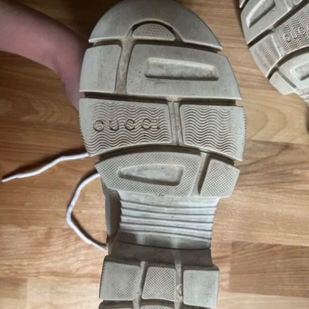 Gucci Sneakers View 2